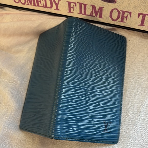 Louis Vuitton blue epi wallet - Picture 6 of 15